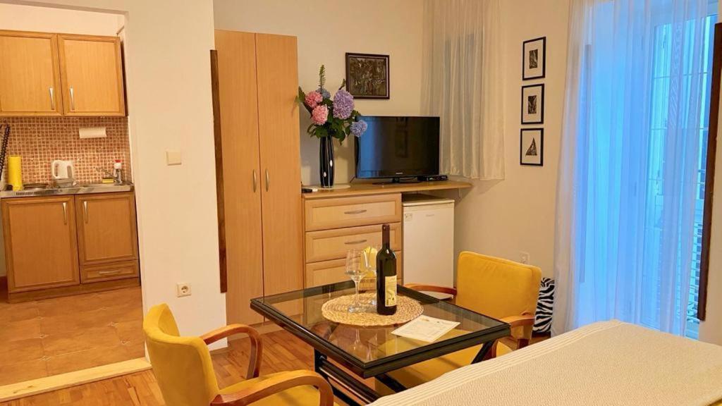 Apartments Nautica Herceg Novi Bagian luar foto